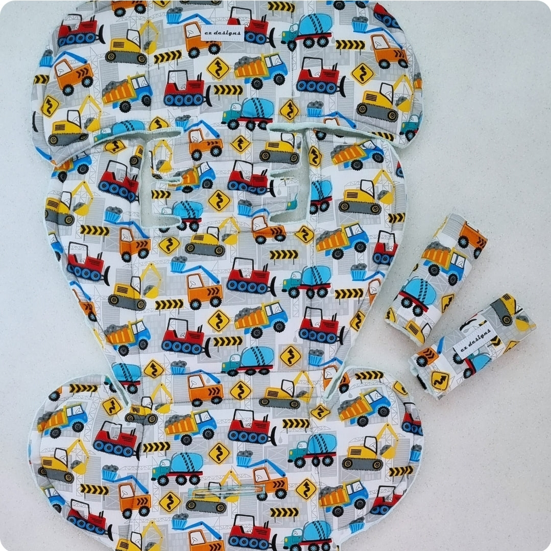 Little Trucks Ultimate Universal Pram Liner w/Tie on Pram blanket for Caitlin ❤️